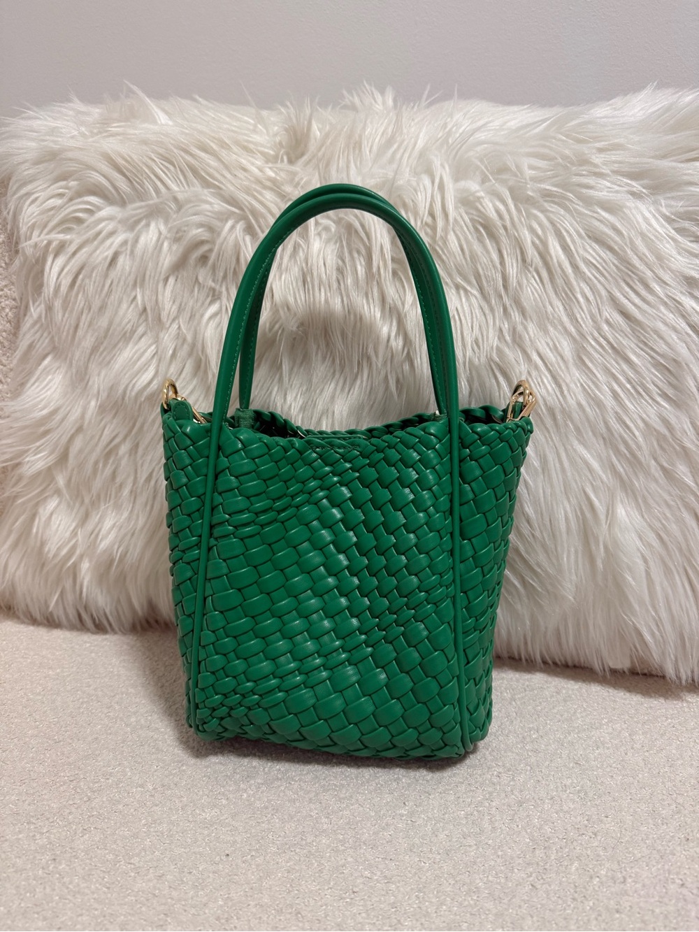 Anthropologie Bright Green Woven Tote with Matching Pouch